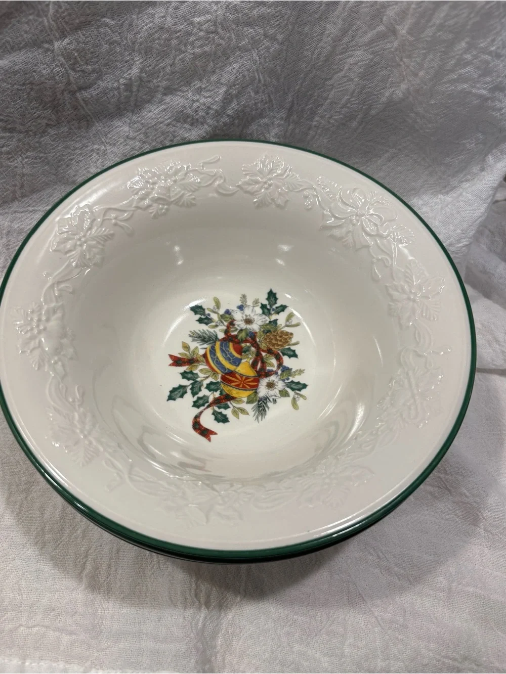 3 MIKASA Holiday Season Cereal Bowls DB 901 Christmas